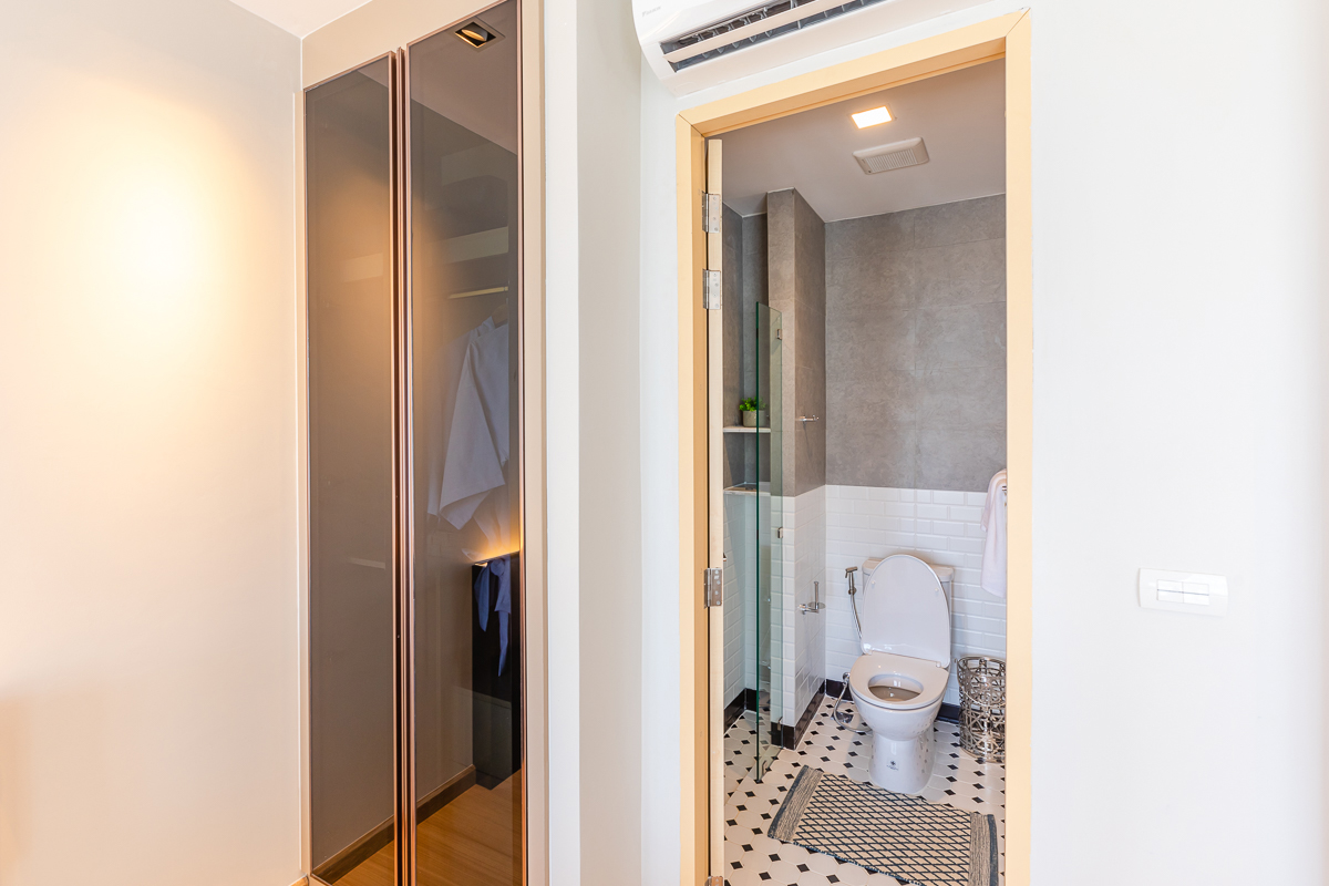  Palmetto Park Hotel & Residence, Karon Beach, Phuket
 